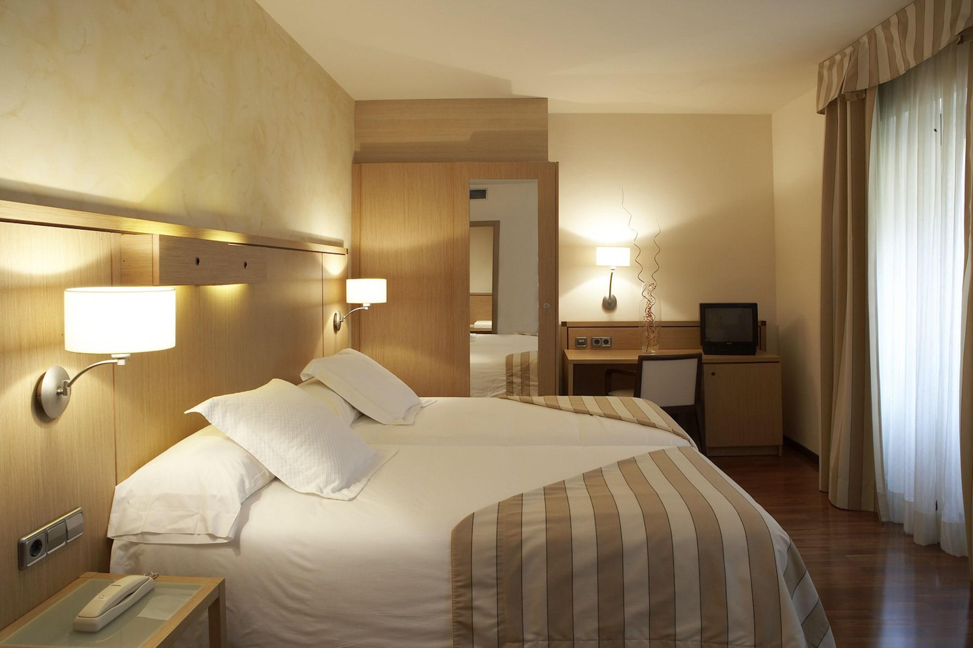 Hotel Duran Figueres  Exterior photo