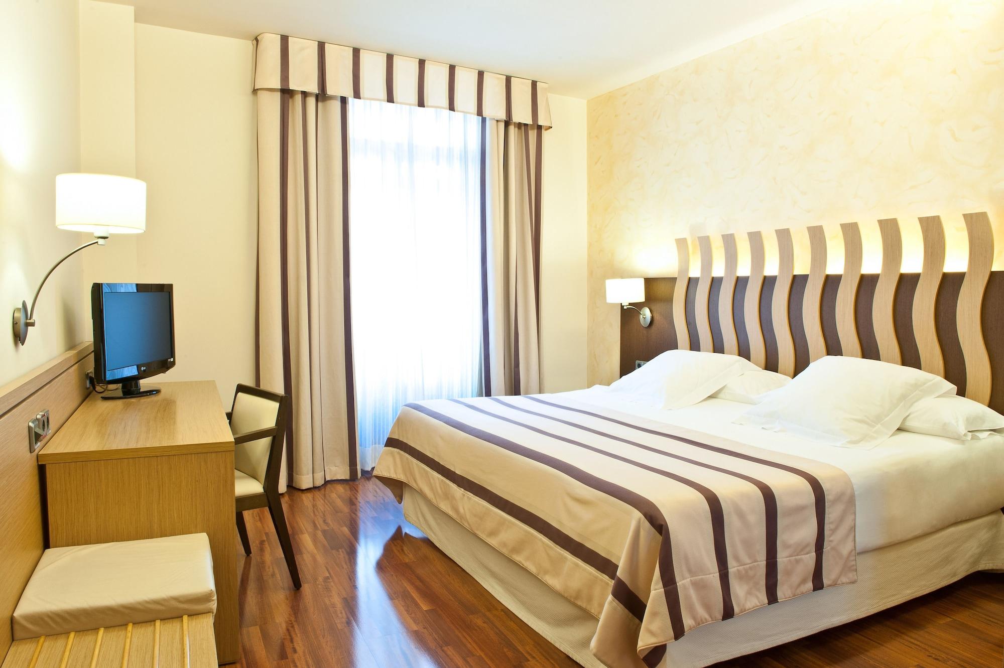 Hotel Duran Figueres  Exterior photo
