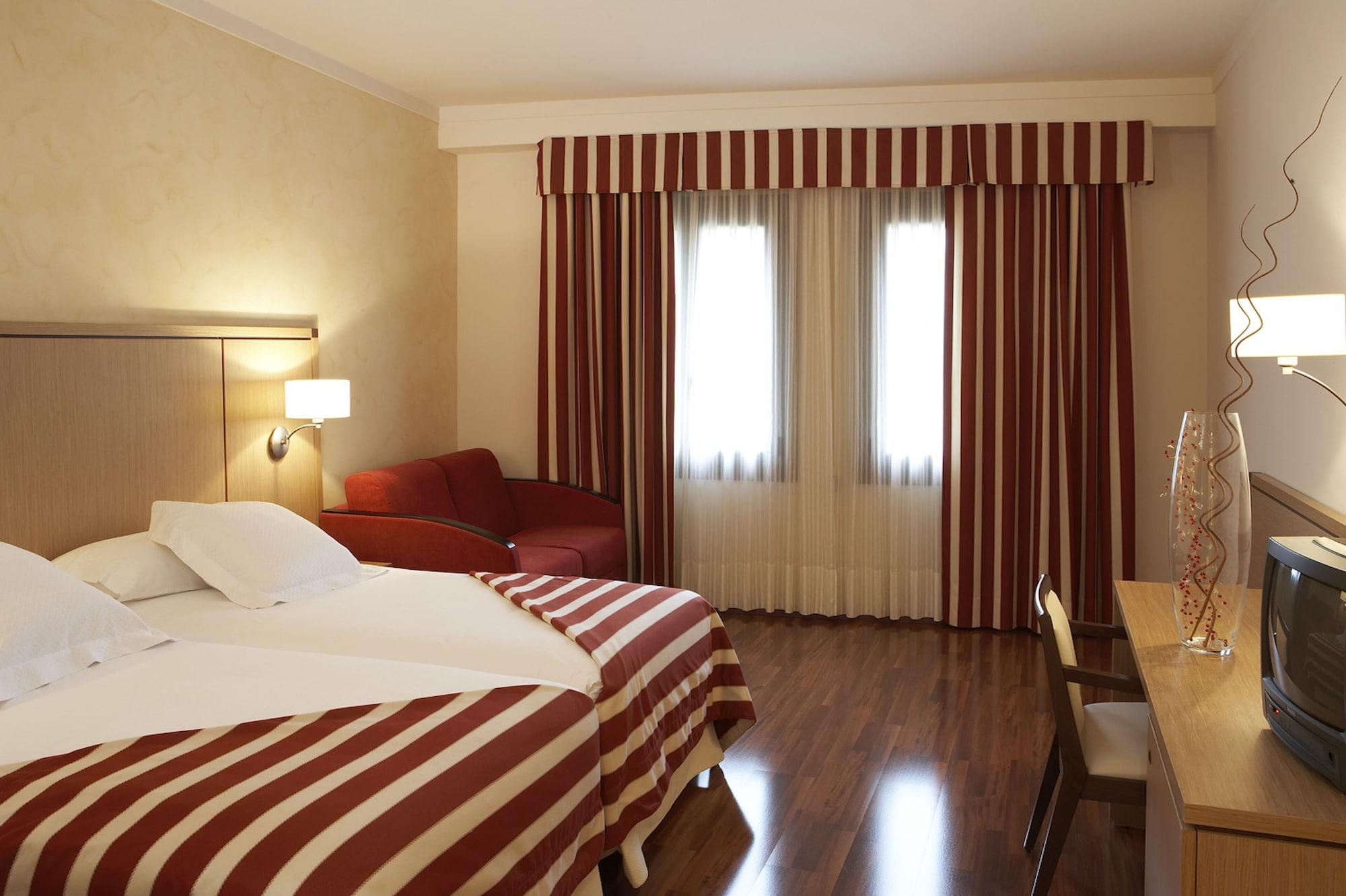 Hotel Duran Figueres  Exterior photo